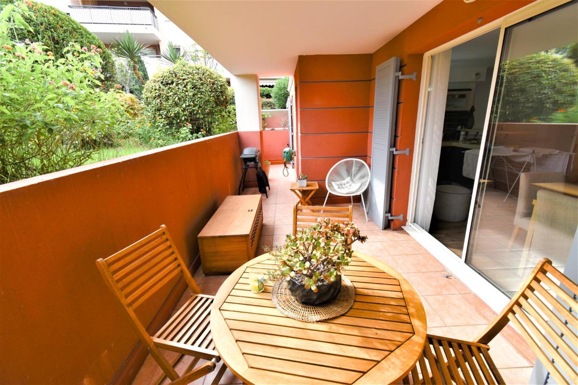 Le Cap Soleil -Standing - Piscine Collective Et Parking Prive Apartment Roquebrune-Cap-Martin Ngoại thất bức ảnh